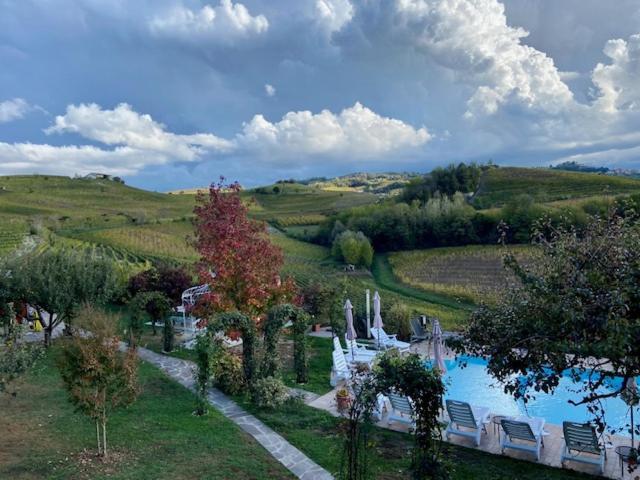 Residence Delle Rose Barolo Exterior photo