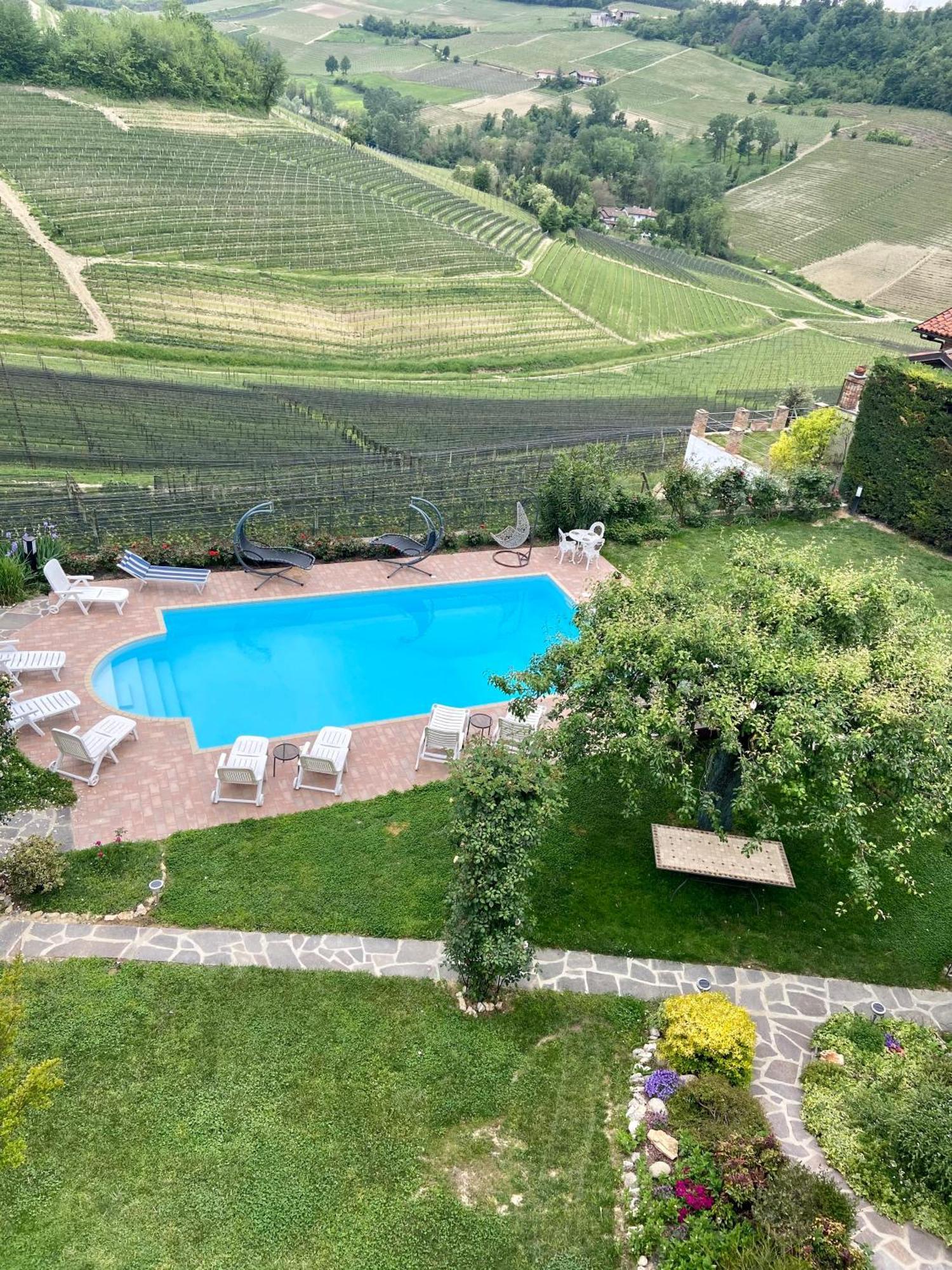 Residence Delle Rose Barolo Exterior photo